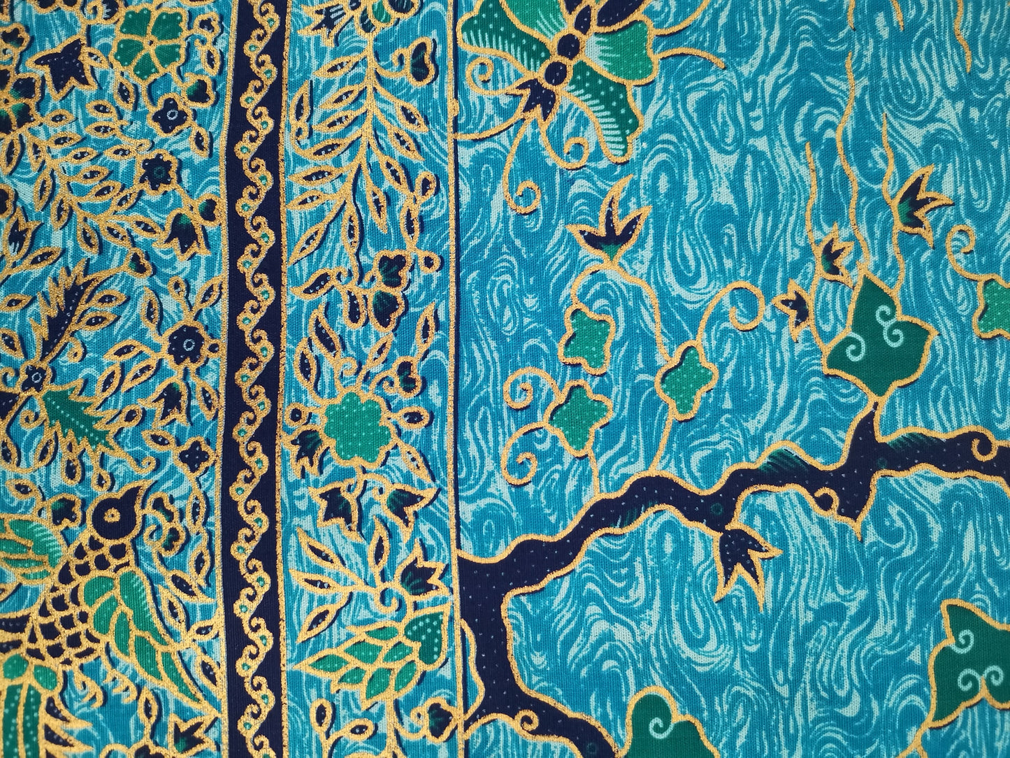 Traditionele sarong Prada Bali Adinda Ranting, lichtblauw met vogels