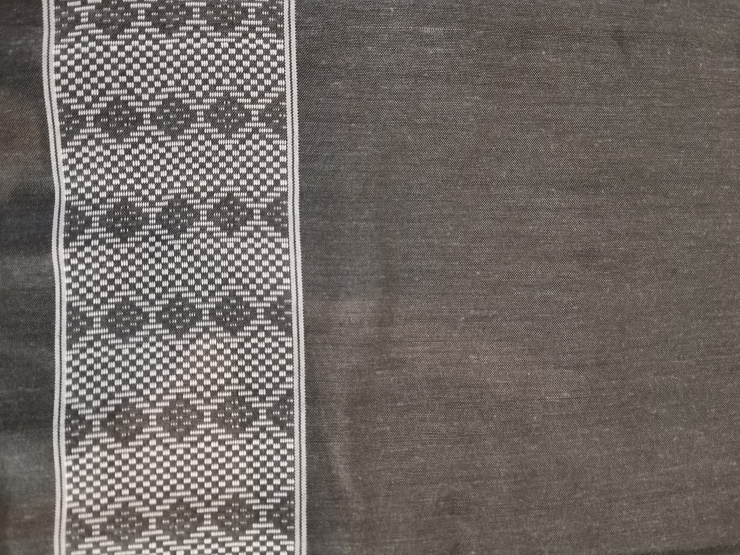Heren sarong, sarung tenun, geweven en dichtgenaaid, grijs