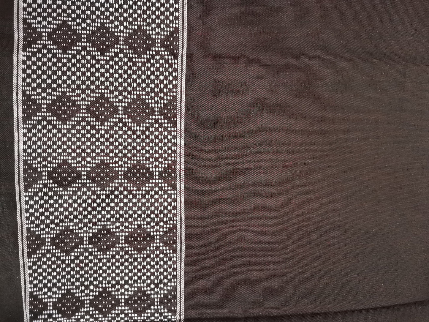 Heren sarong, sarung tenun, geweven en dichtgenaaid, bruin