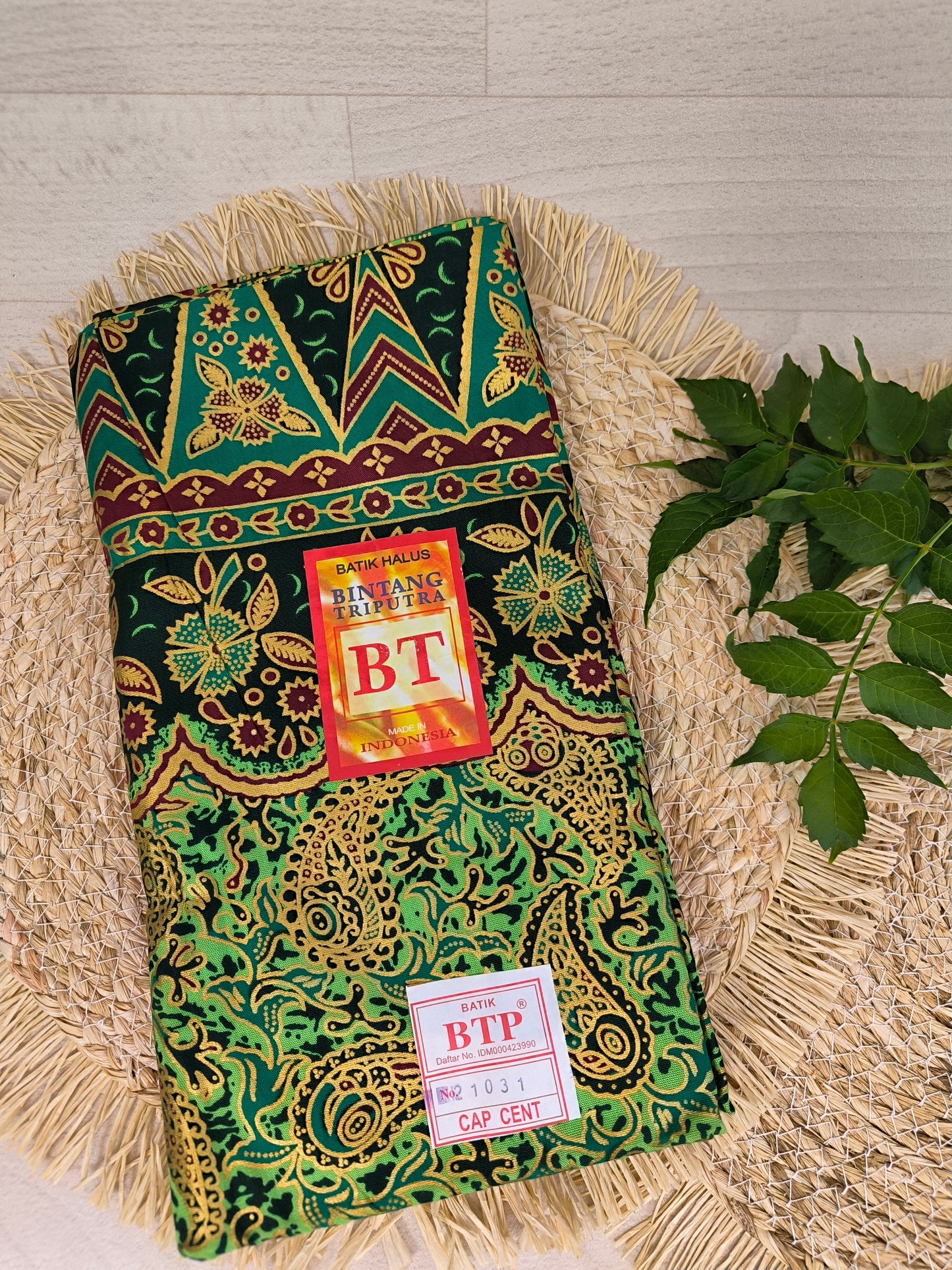 Traditionele sarong Prada Bali Keong groen