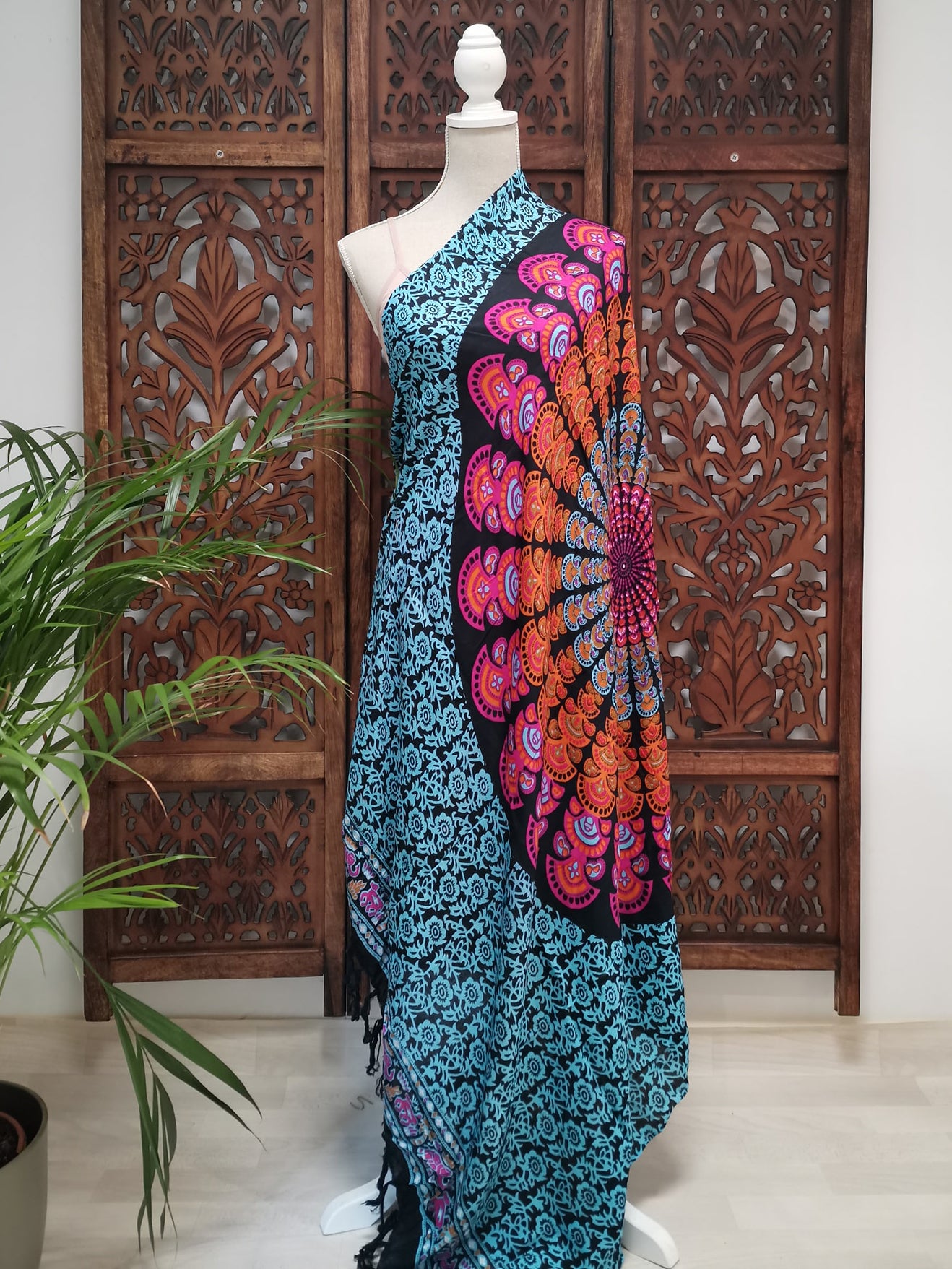 Grote pareo met mandala - lichtblauw