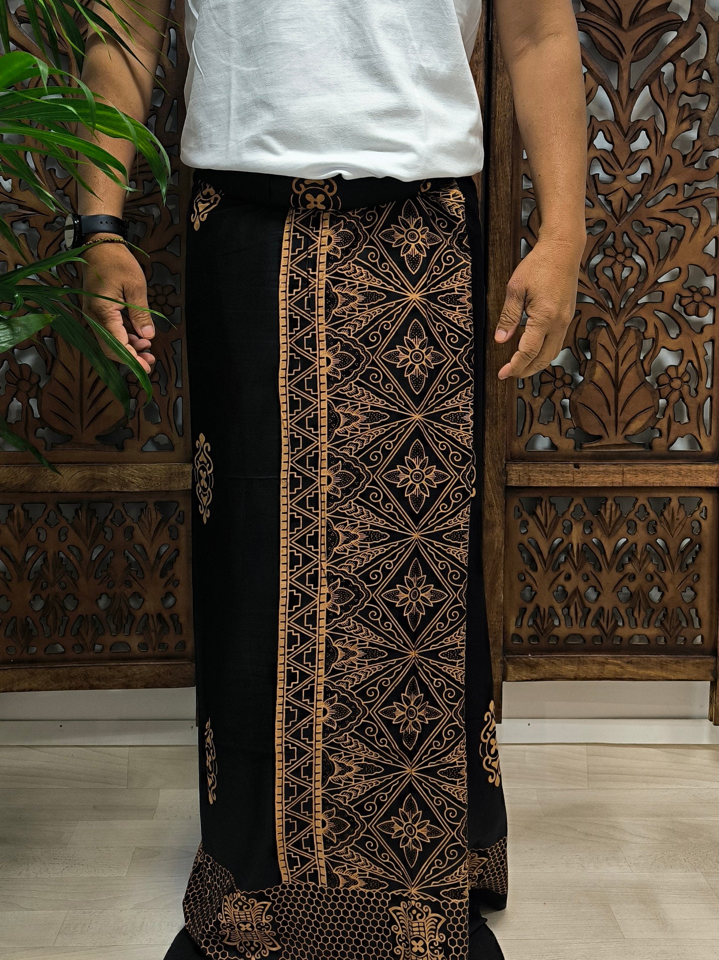 Herensarong, Sarwon Hitam, dichtgenaaid
