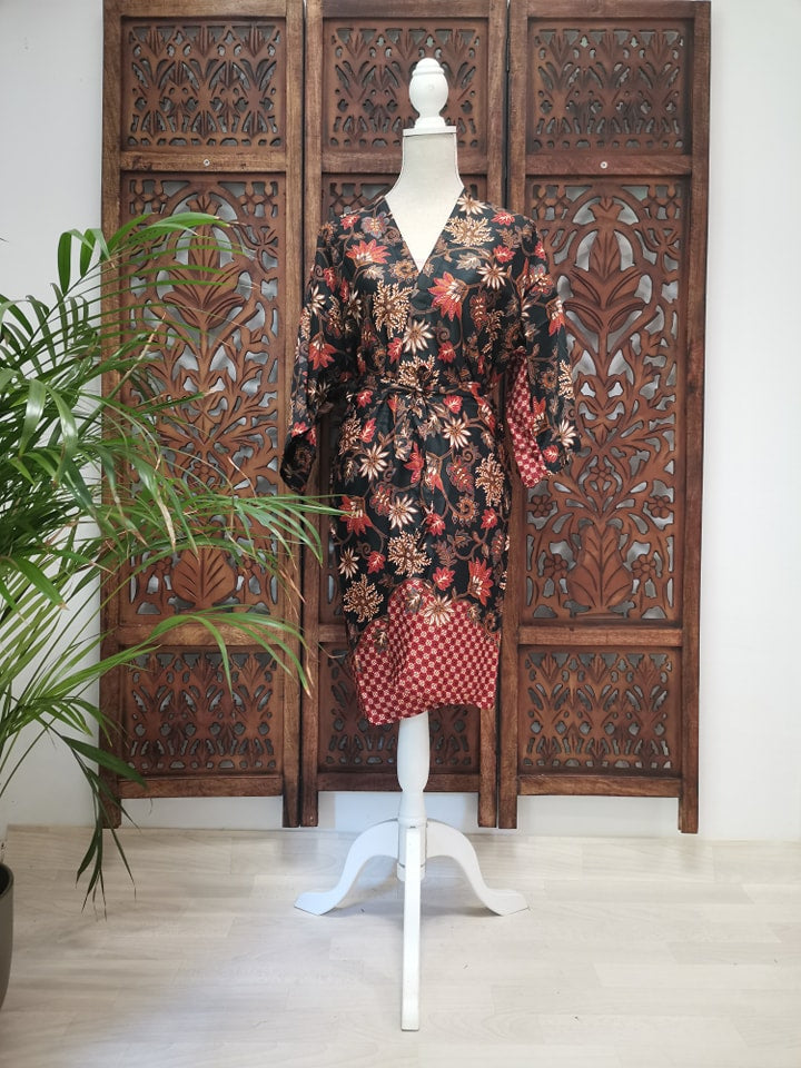 Kimono type 5, zwart met bordeaux