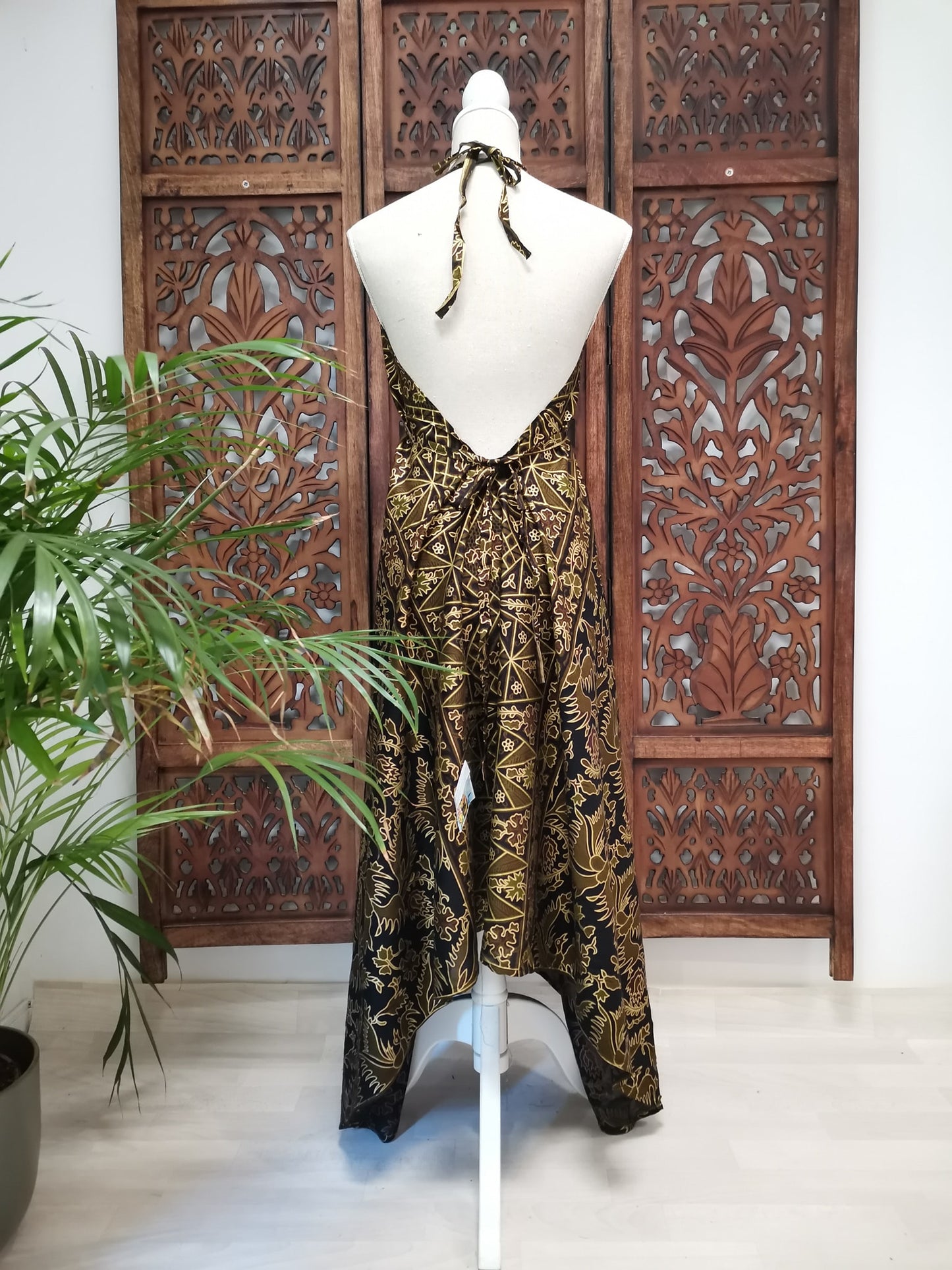 Jurk, zomerjurk, piramide vorm, zwart