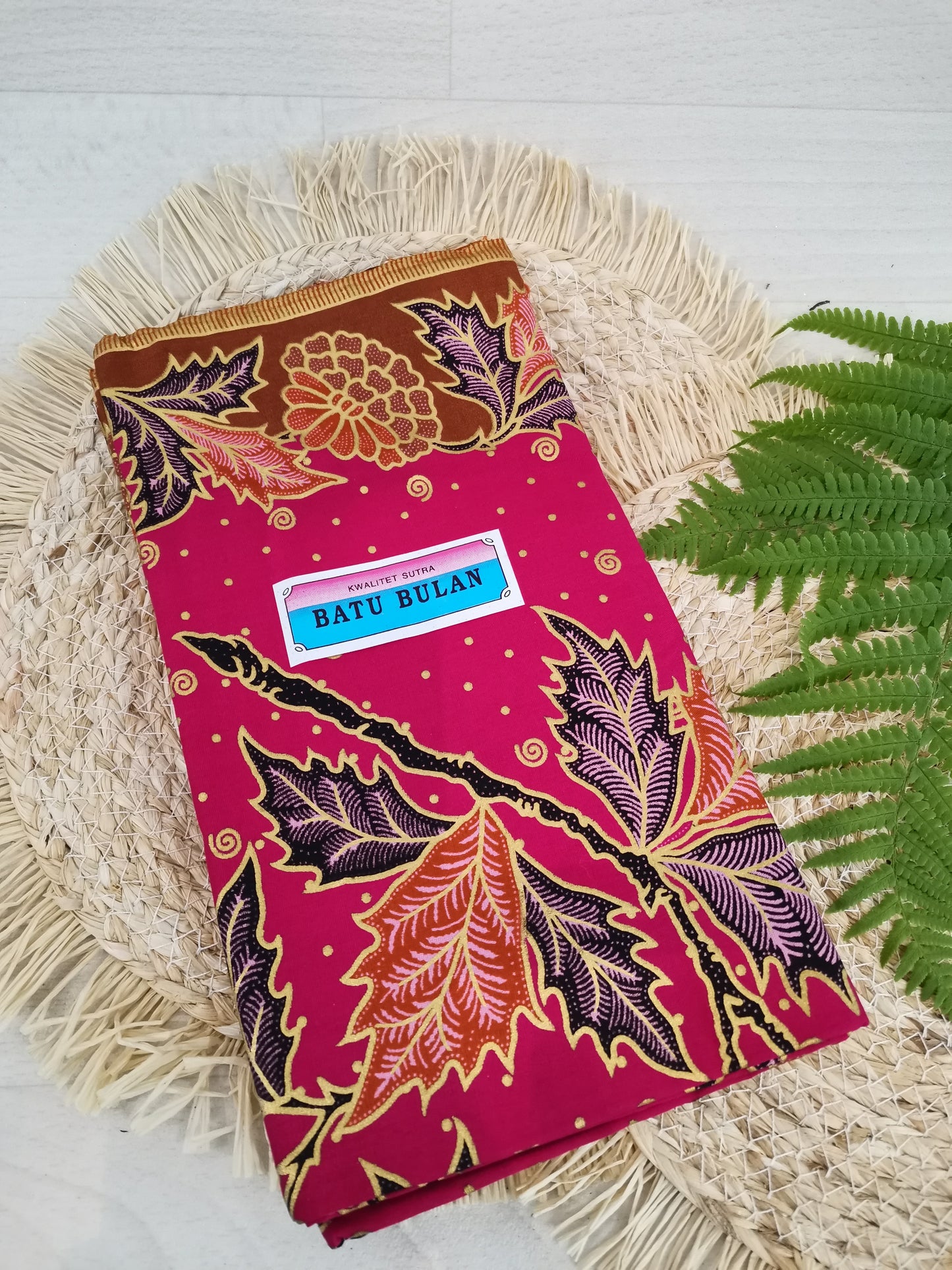 Traditionele sarong Prada Bali Batu Bulan Burung - fuchsia