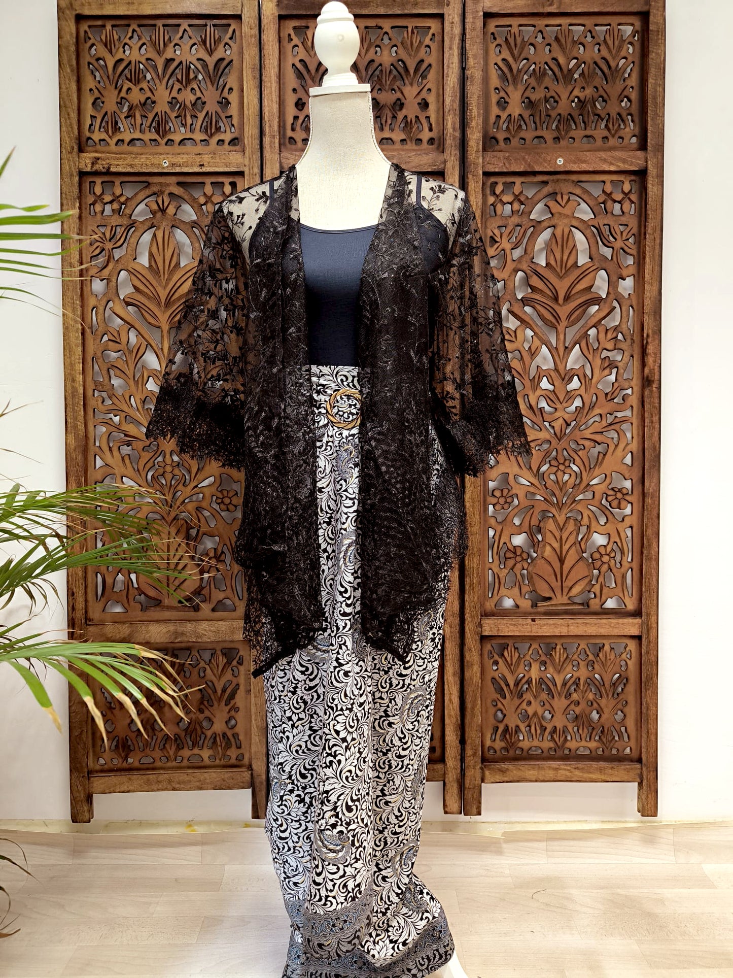 Ruime kebaya blouse, cape, zwart, ook voor grote maten