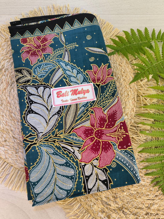 Traditionele sarong met bloemmotief