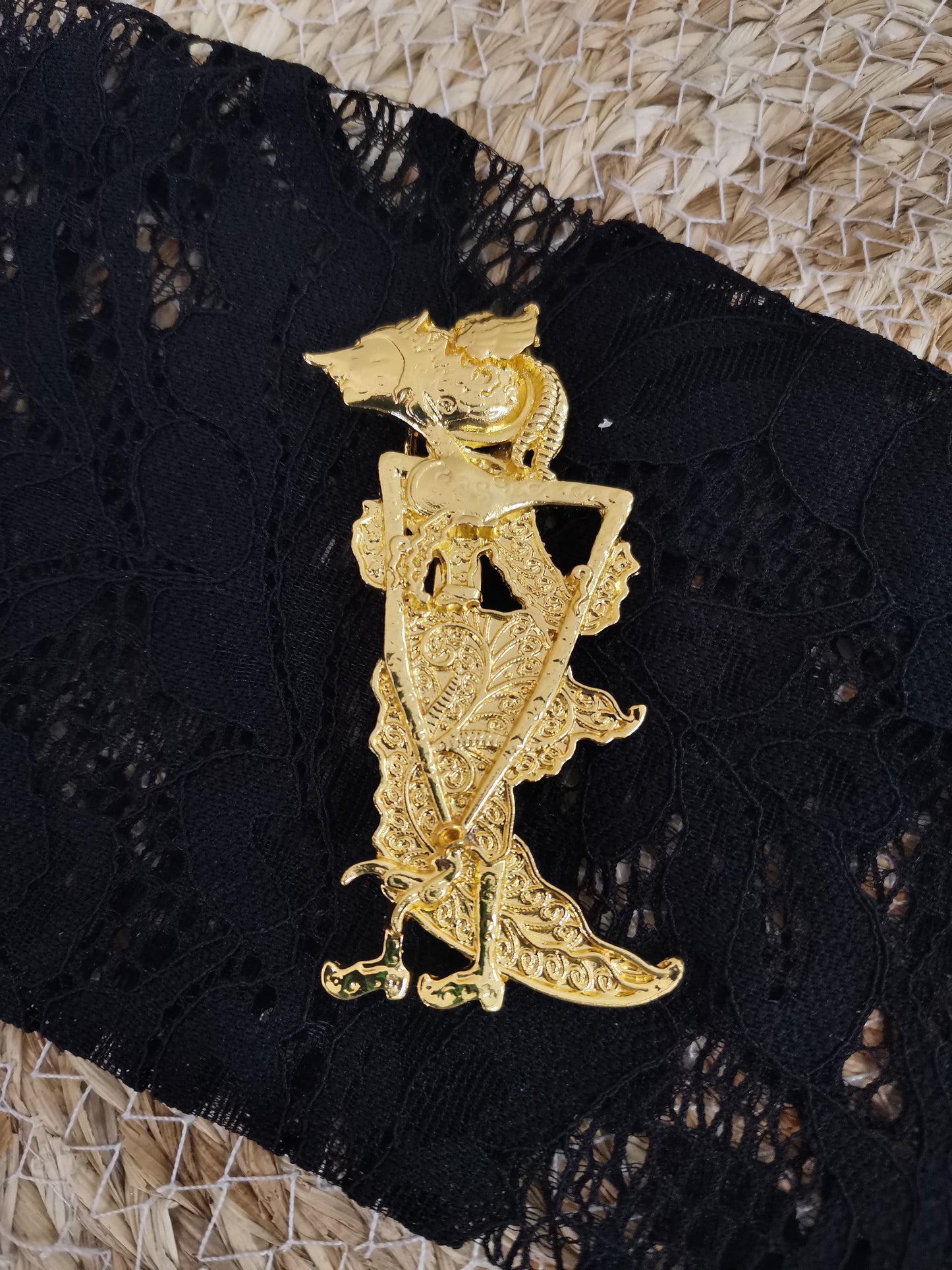 Broche wayang Srikandi