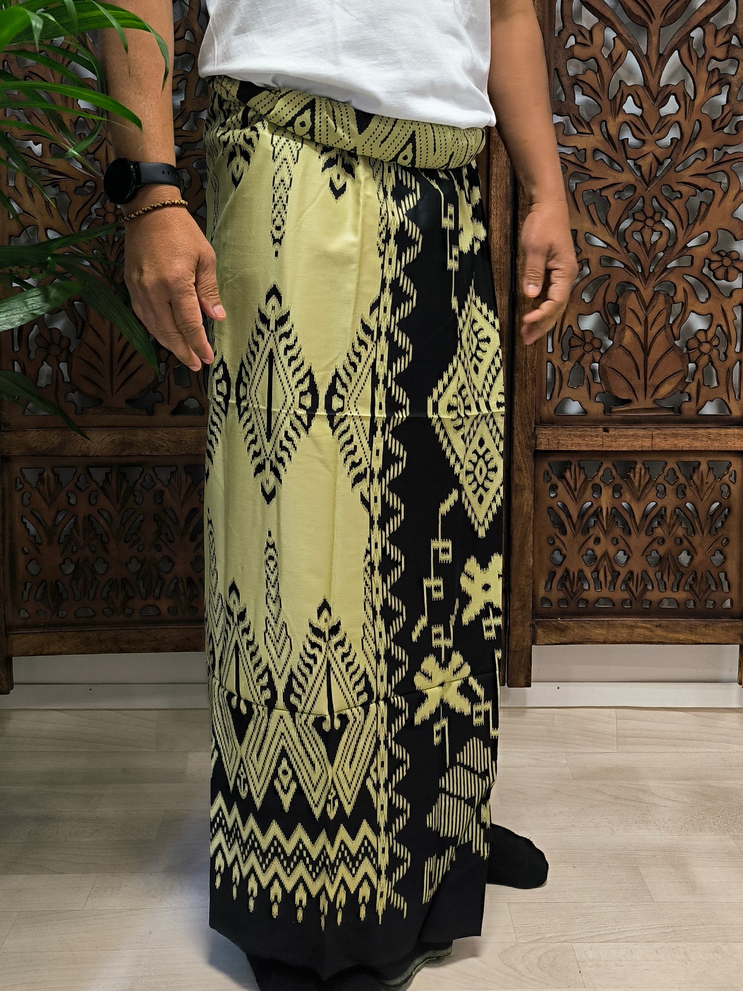 Herensarong, Tribuana Cream