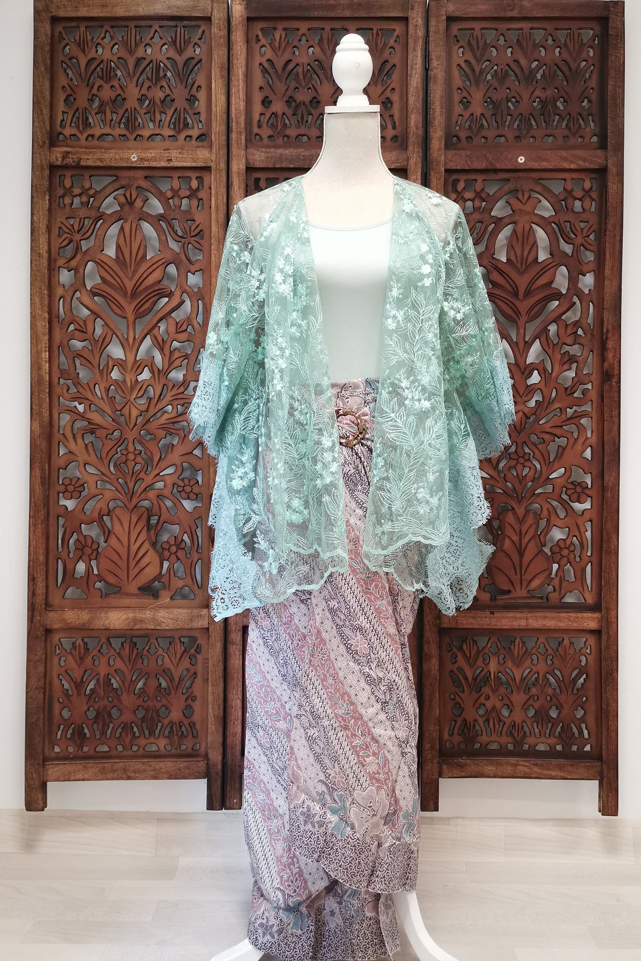 Ruime kebaya blouse, cape, mintgroen, ook voor grote maten