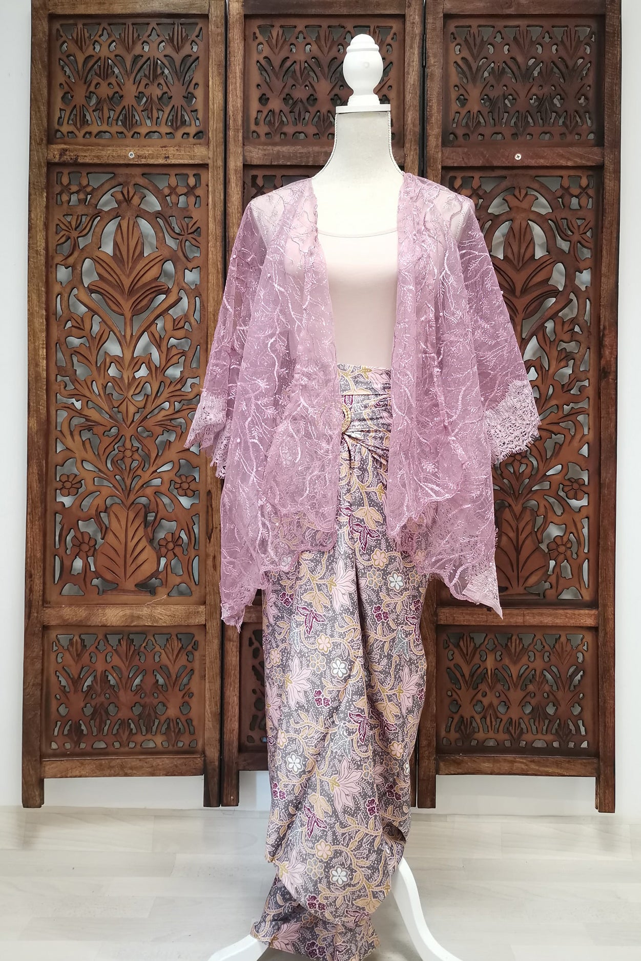 Ruime kebaya blouse, cape, roze, ook voor grote maten