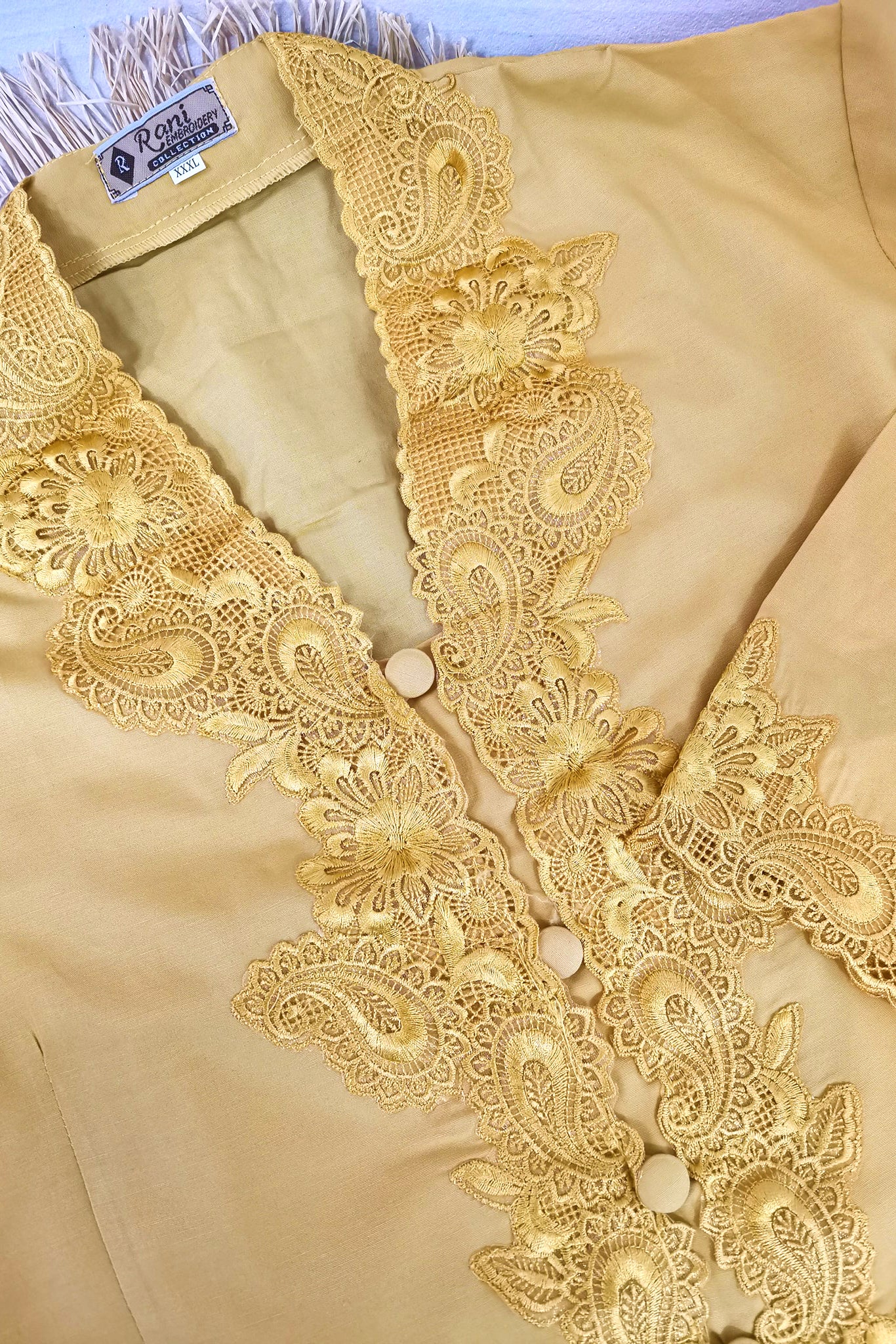 Kebaya oker, kebaja traditioneel, geel met borduur, maat S t/m XXL