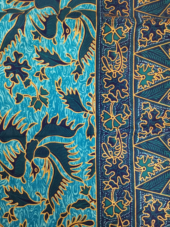 Traditionele sarong Prada Bali Burung, blauw met vogels