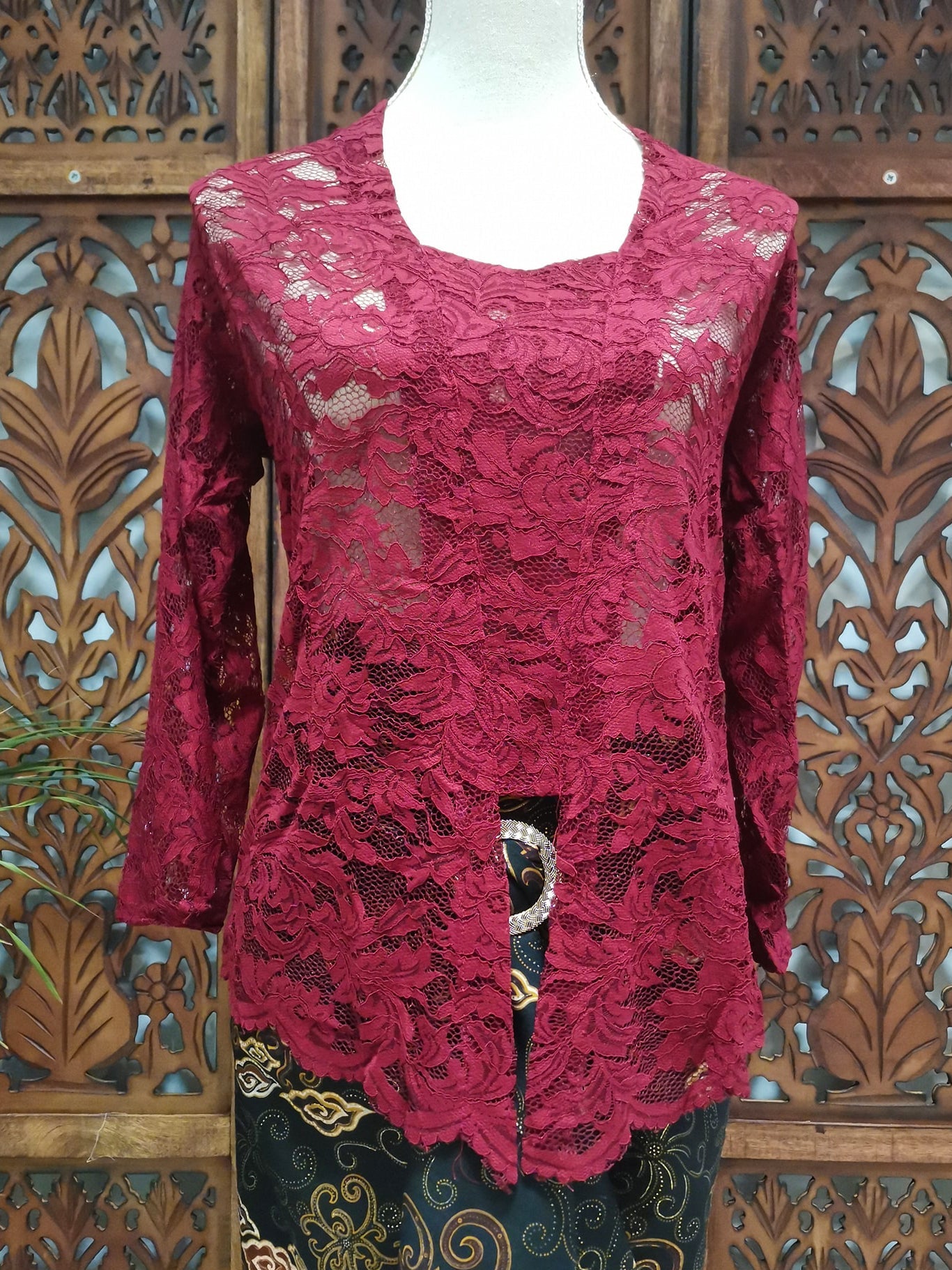 Kebaya bordeauxrood, diverse maten