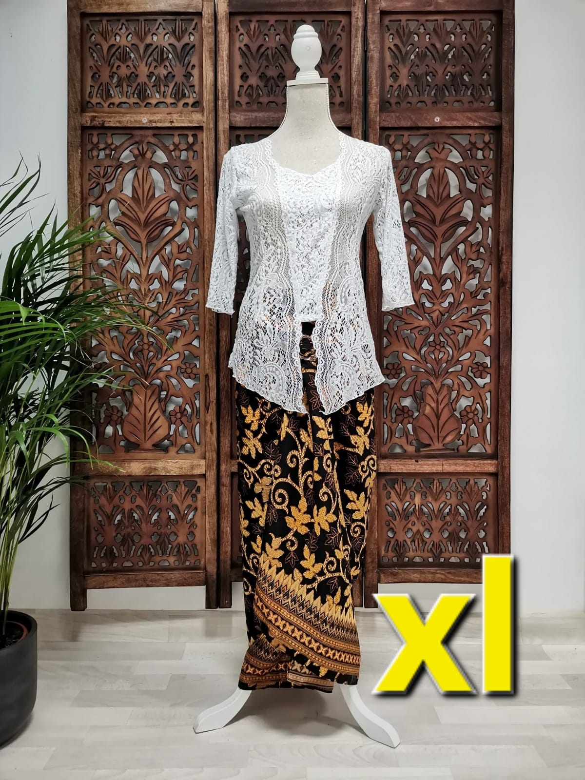 Wikkelrok sarong Paya goud met gesp XL versie