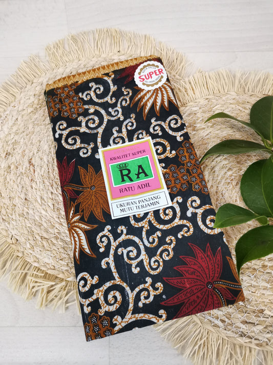 Traditionele sarong Ratu Adil model 2 zwart