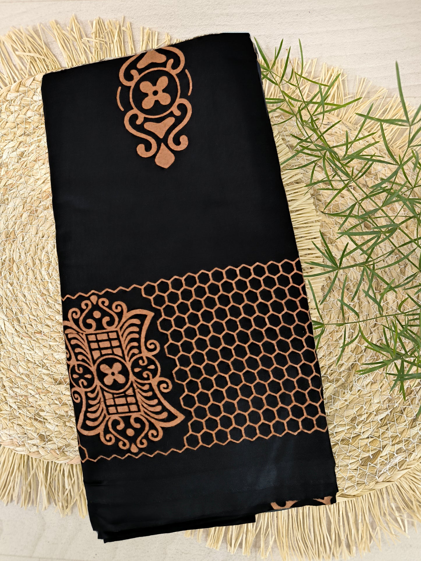 Herensarong, Sarwon Hitam, dichtgenaaid
