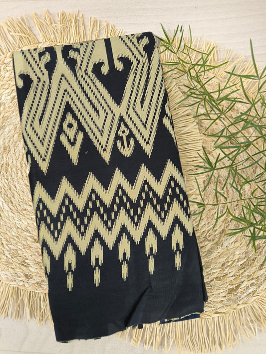 Herensarong, Tribuana Cream
