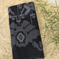 Herensarong, Tribuana Abu, dichtgenaaid