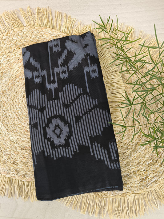 Herensarong, Tribuana Abu, dichtgenaaid