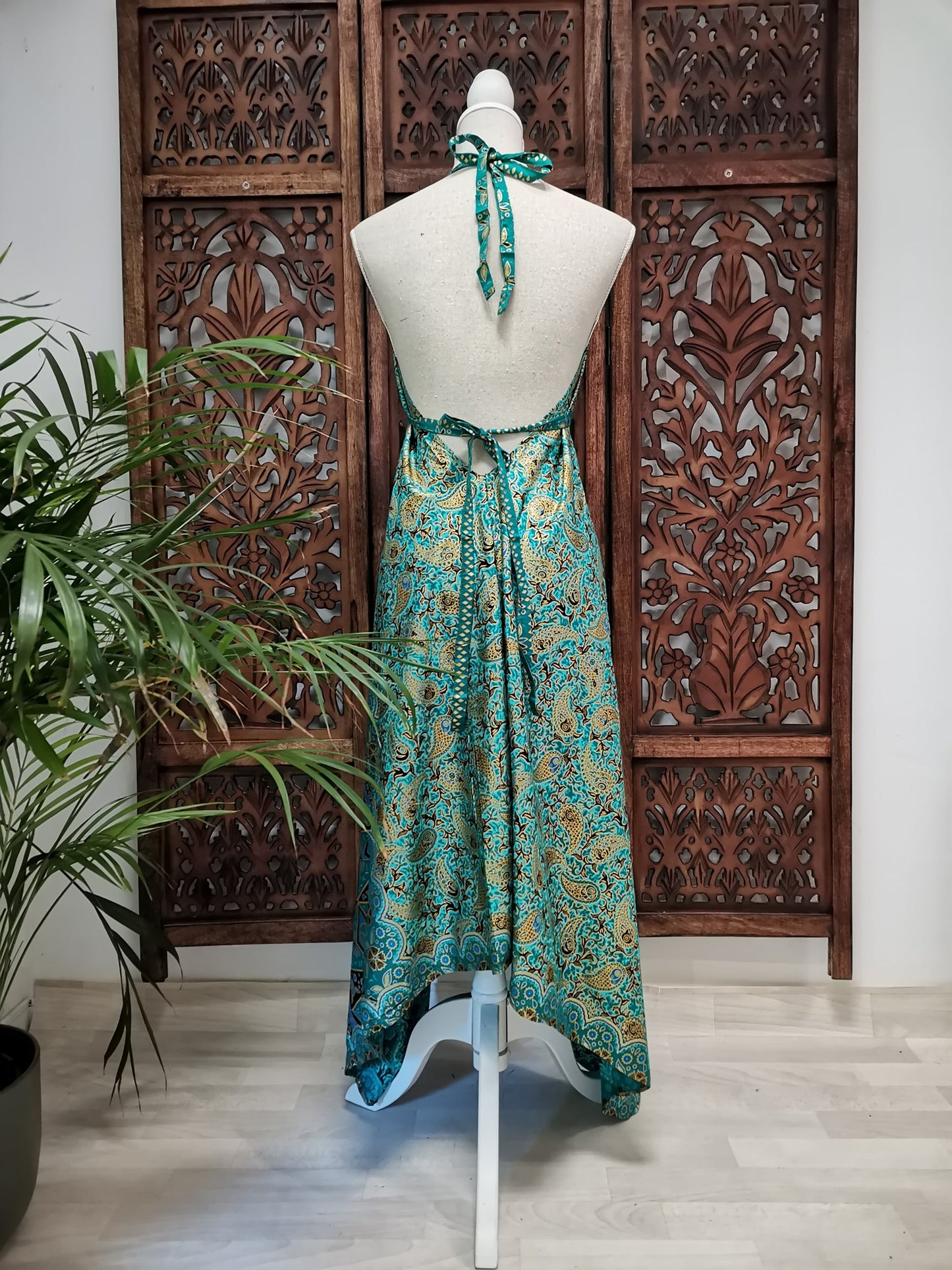 Jurk, zomerjurk, piramide vorm, turquoise, blauwgroen