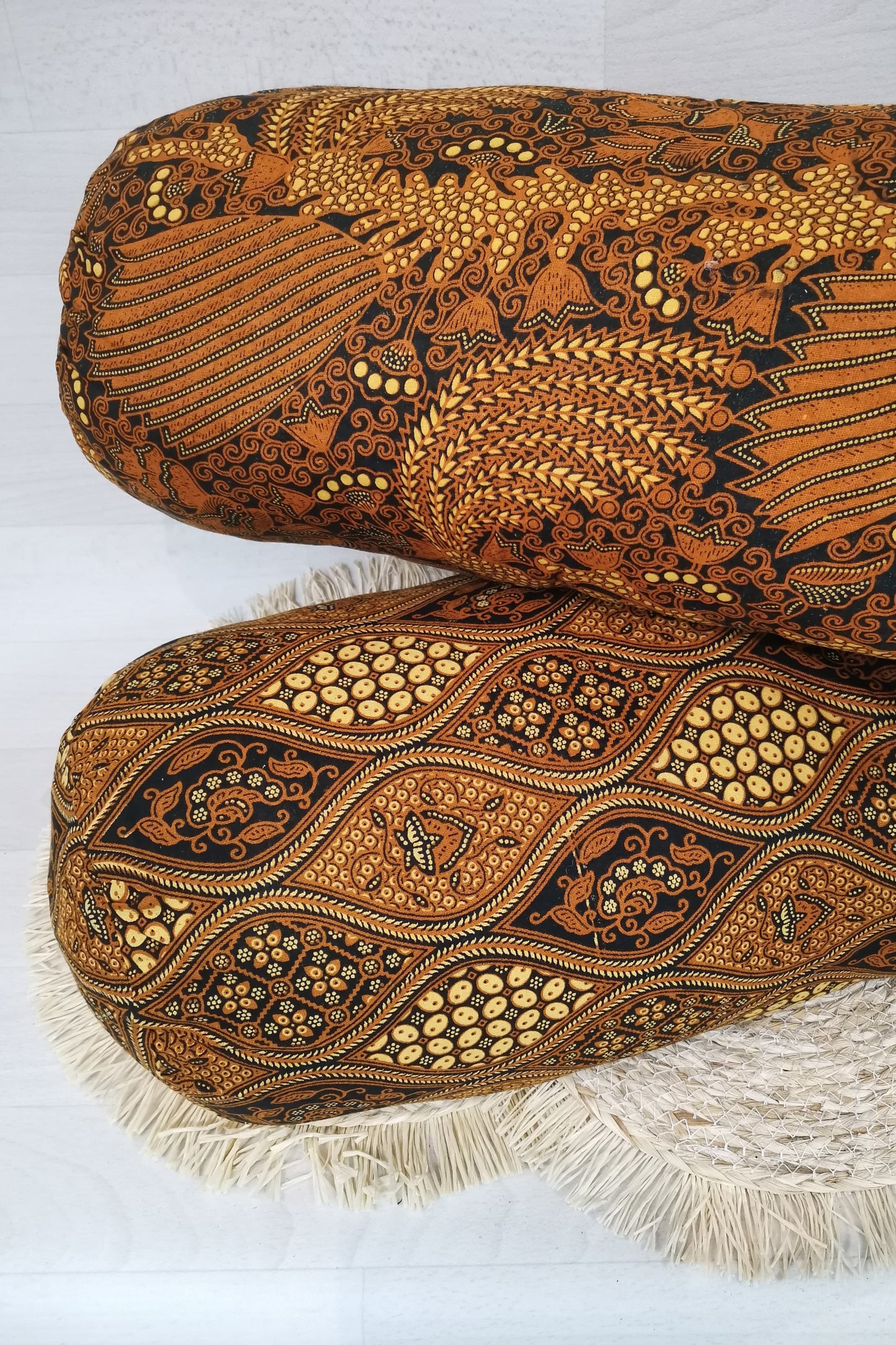 Bantal guling batik, rolkussen van fiberfill, wasbaar