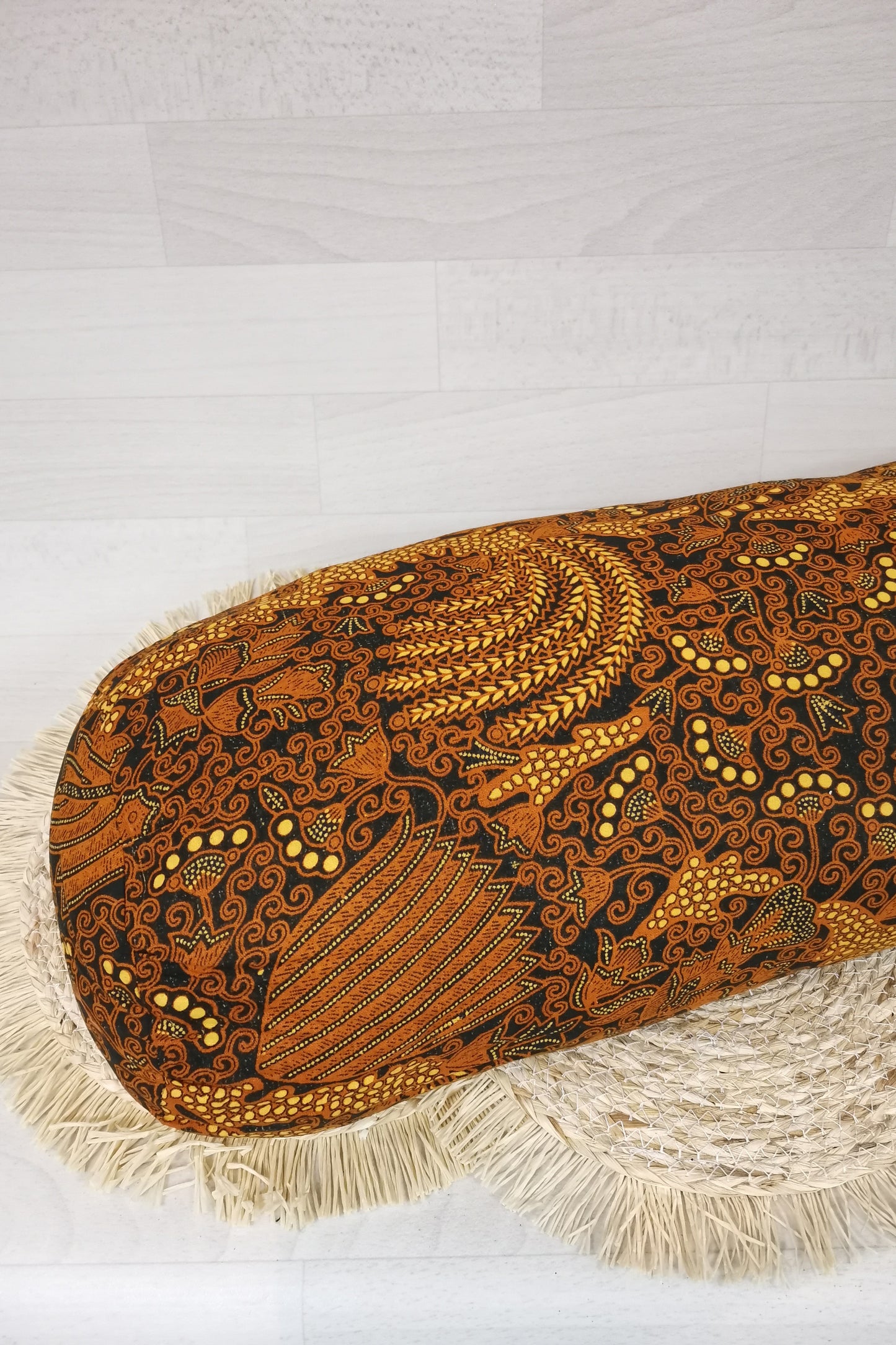Bantal guling batik, rolkussen van fiberfill, wasbaar