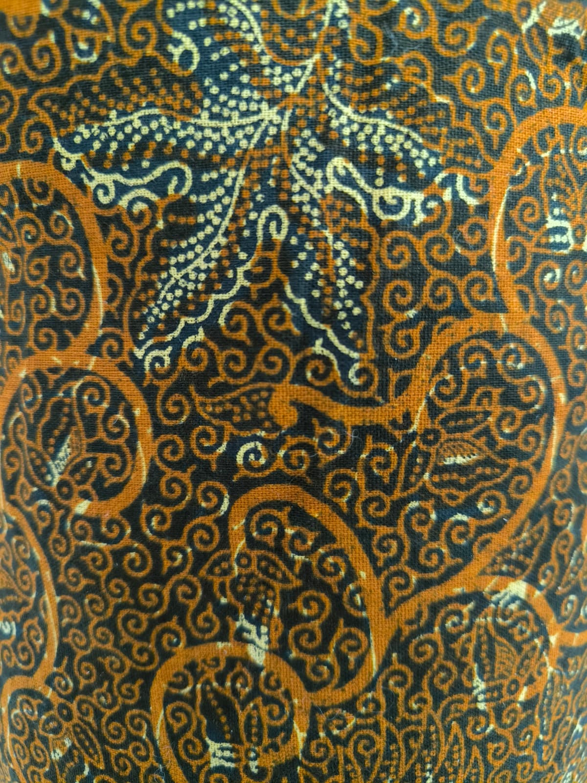 Bantal guling Batik Semen (wasbaar rolkussen)