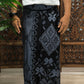 Herensarong, Tribuana Abu, dichtgenaaid