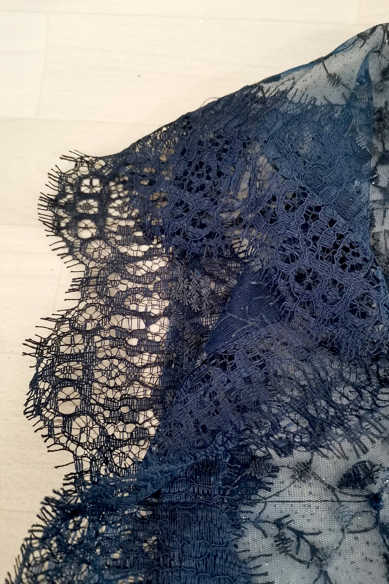 Ruime kebaya blouse, cape, donkerblauw, ook voor grote maten