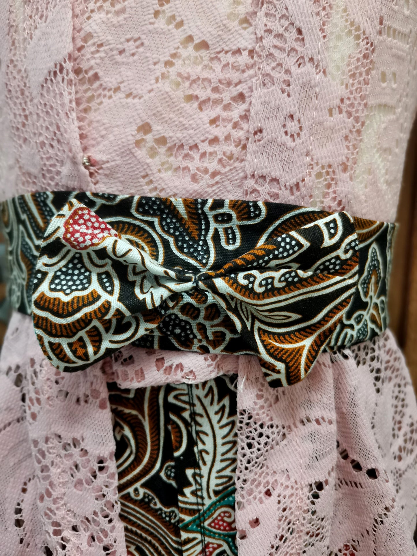 Set sarong en kebaya, roze, kindermaten