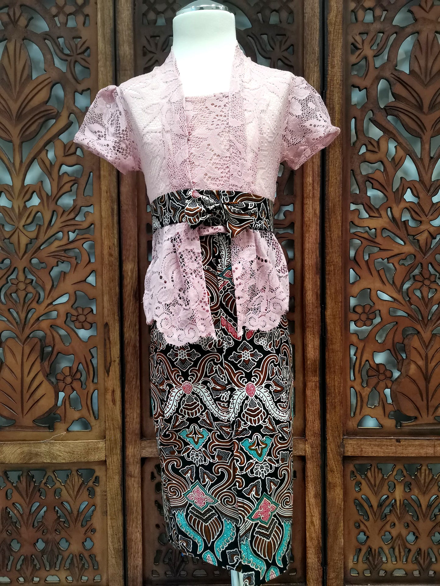 Set sarong en kebaya, roze, kindermaten