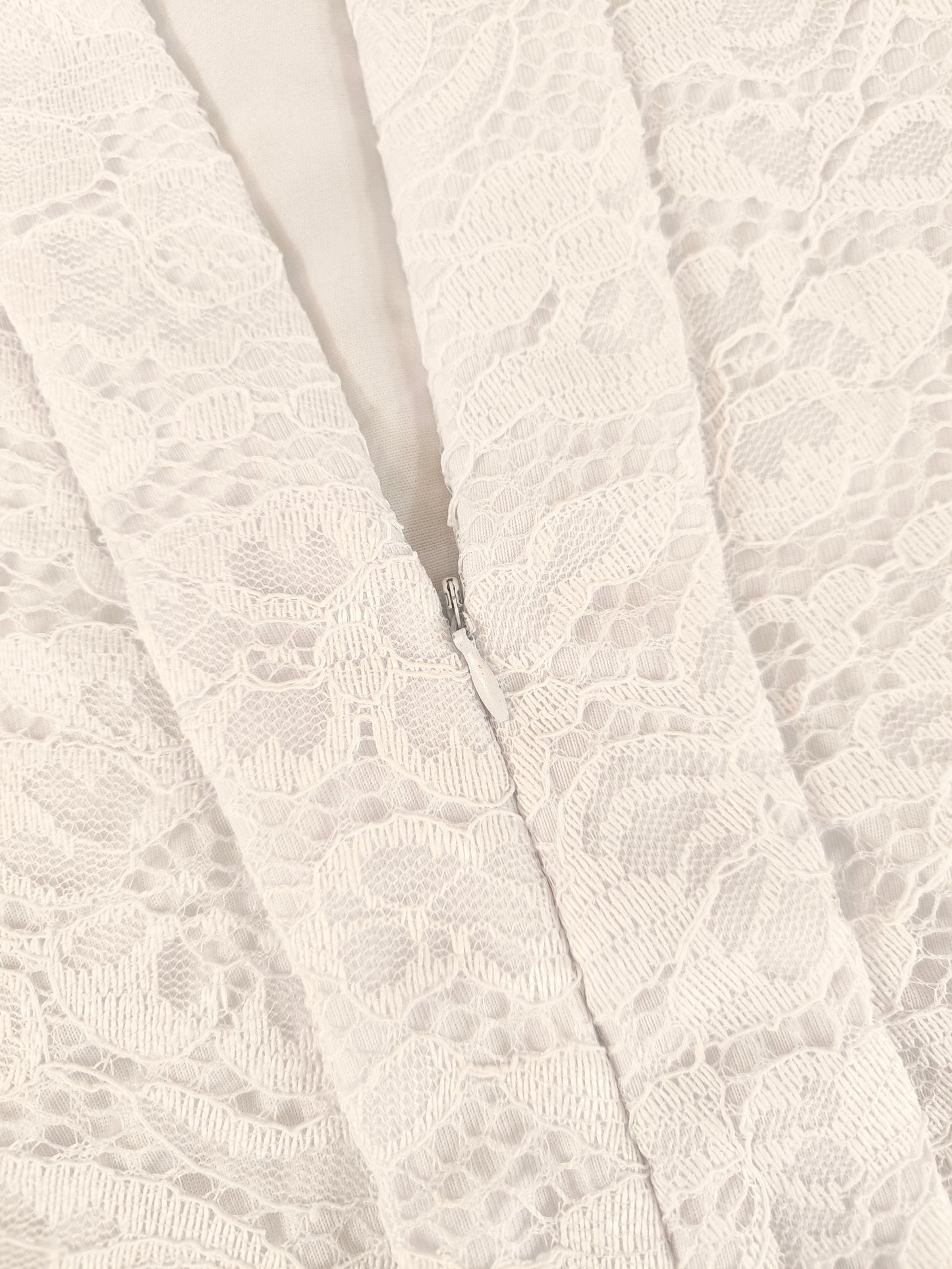 Luxe en elegante kebaya, gevoerd en met rits, wit, maat S t/m XXL