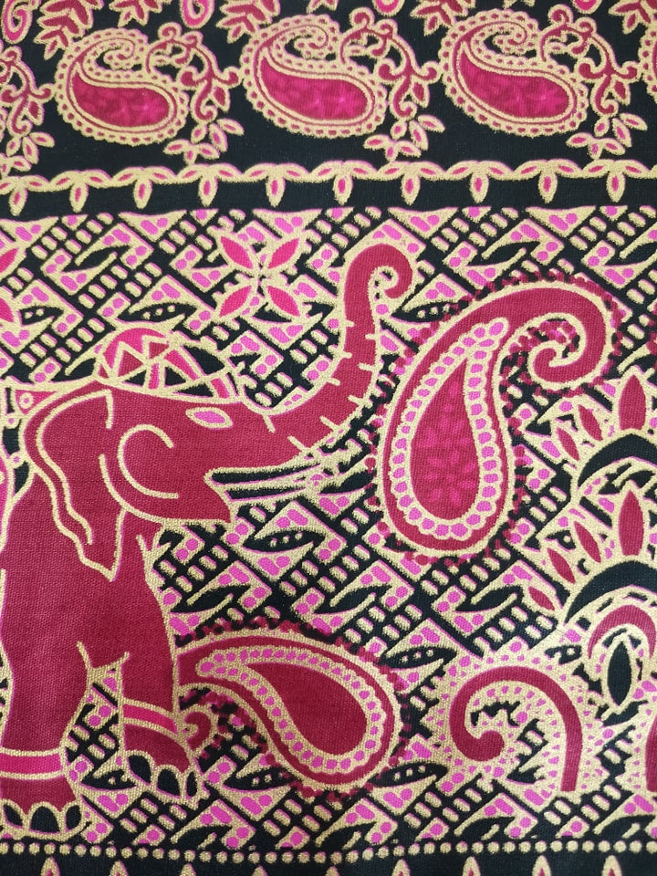 Traditionele sarong Prada Bali olifant 2
