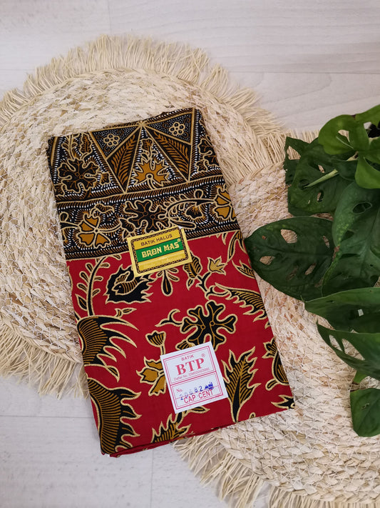 Traditionele sarong Prada Bali model 6, rood met vogels